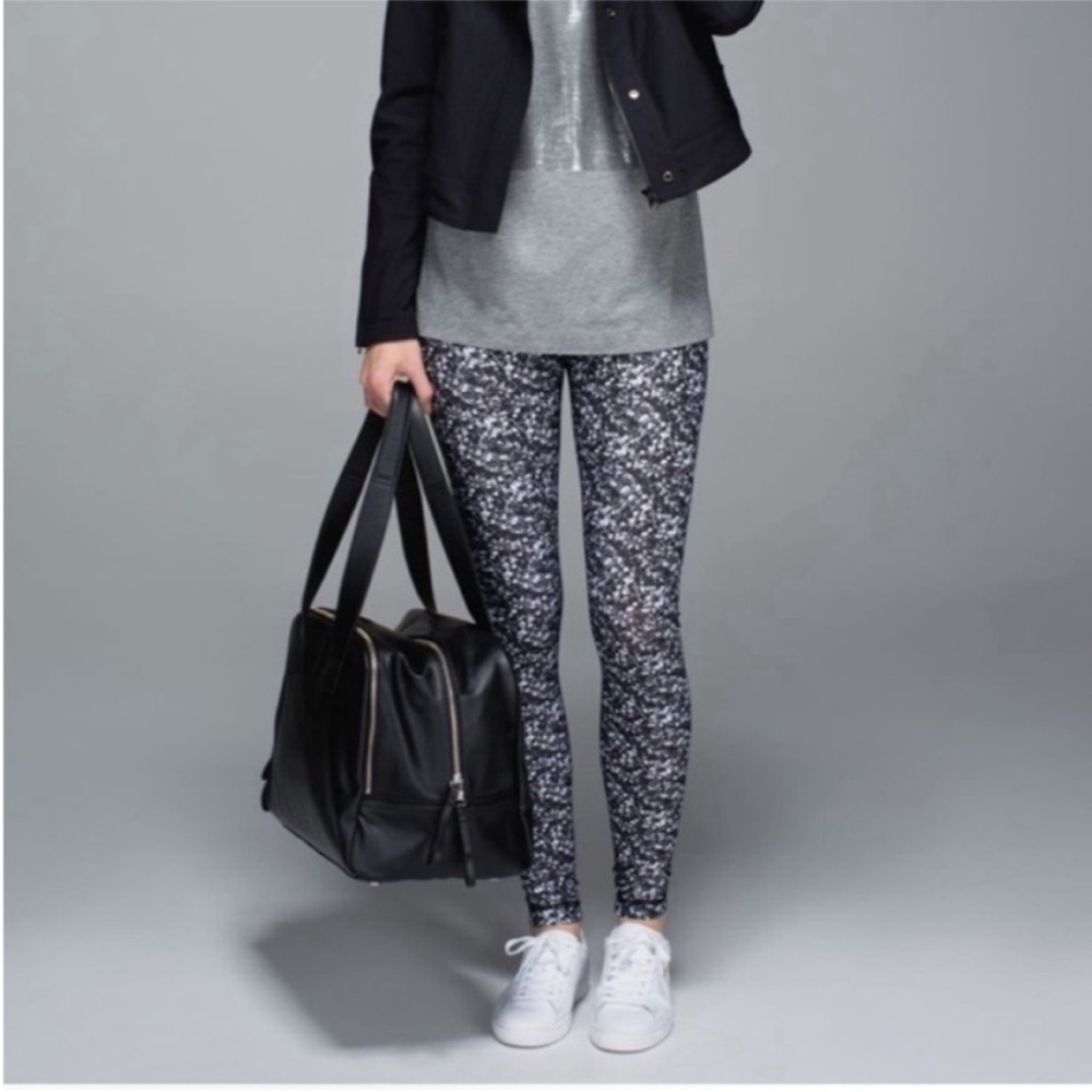 Rare Lululemon Shine Tight (Roll Down) Full Length